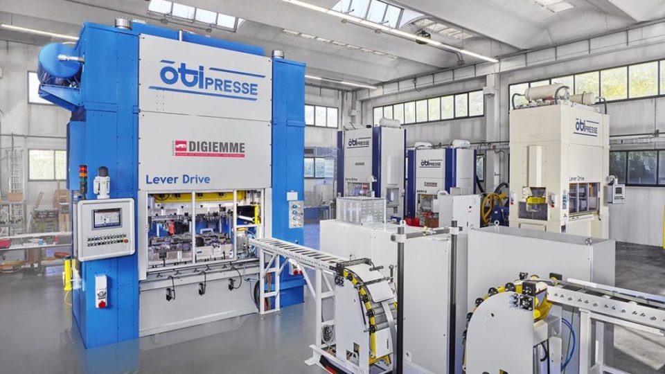 PRESSA LEVER DRIVE CON RALLENTAMENTO 4000 KN-A